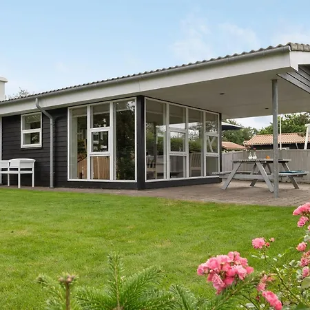 Gull - 150m From The Sea By Interhome *